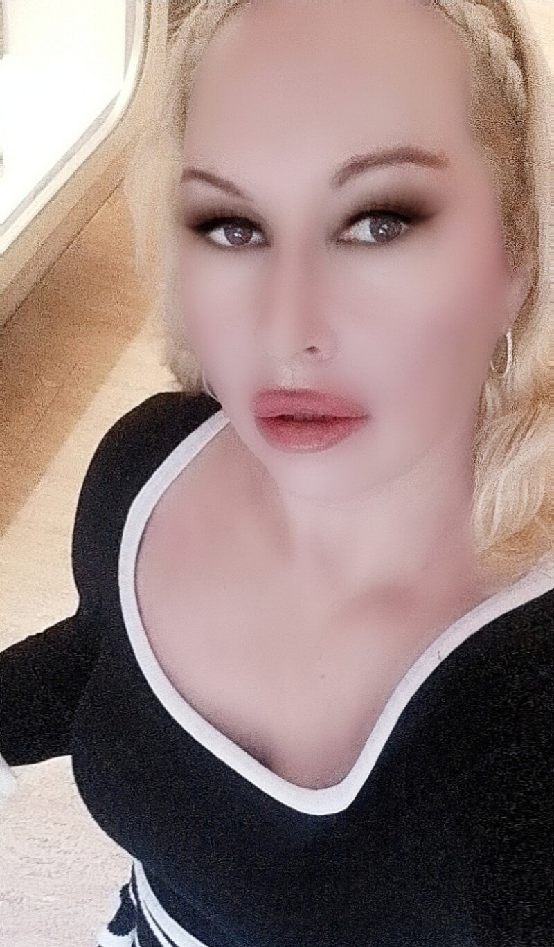 Medium Linda Radpey